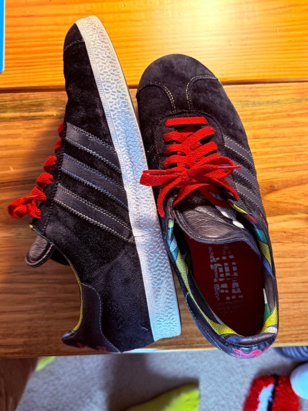 ADIDAS GAZELLE - LADUMA - MENS 10.5 AFRICA INDOOR SOCCER - MUST GO THIS WEEK!!